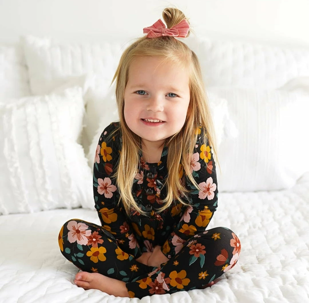 Brand new ✔️ Itty Bitty Kid's Boutique Elena Ruffle Two Piece Set 👧 Girls 🤩 5 Itty Bitty Kid's Boutique Elena Ruffle Two Piece Set Girls