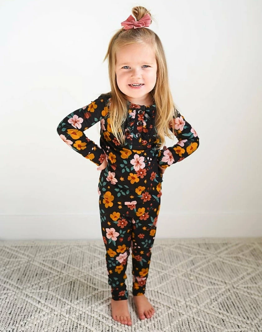 Brand new ✔️ Itty Bitty Kid's Boutique Elena Ruffle Two Piece Set 👧 Girls 🤩 4 Itty Bitty Kid's Boutique Elena Ruffle Two Piece Set Girls